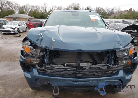 2024 Chevrolet Silverado 1500 4Wd Standard Bed Custom z USA, uszkodzony, nr VIN 1GCRDBEK6RZ361260